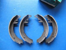 Mâchoires de freins arrière Permafuse pour Renault R16, R17