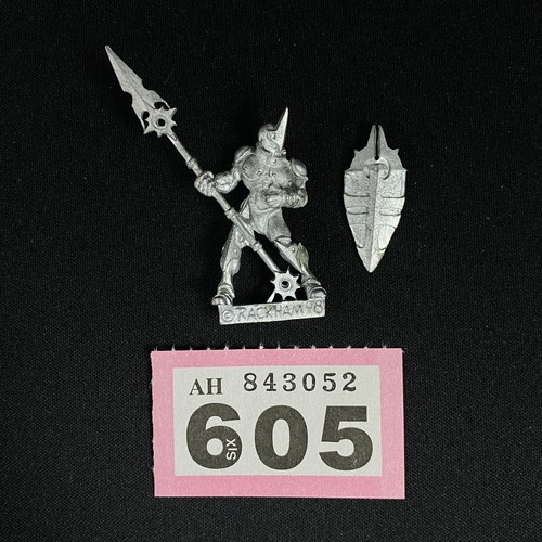 Akkylannie griffins spearmen - griffins,