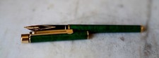 STYLO PLUME SHEAFFER TARGA SLIM LAQUE VERT MARBRE - PLUME EN OR MASSIF 14 CARATS