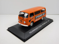 PIT39 1/43 IXO Véhicules d'époque ITALIE : VOLKSWAGEN T2 Bus Stormy Six 1971