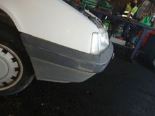 enjoliveur pare-choc avant