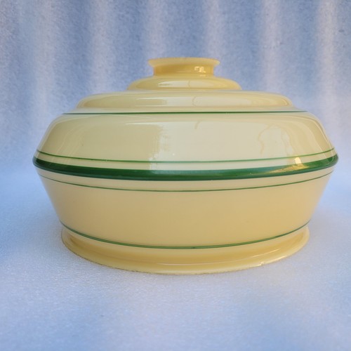 Ancien demi globe en opaline - -,