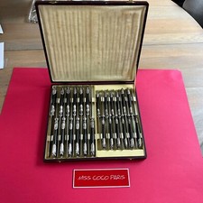COFFRET 24 COUTEAUX MANCHE ÉBÈNE VIROLLE ARGENT OU METAL TRÈS BEL ÉTAT
