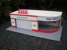PETIT GARAGE ESSO  JOUETS  AZUR  DEPREUX  1956  VROOM  MGF  CHARLYS 