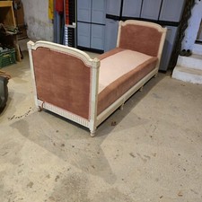 lit style Louis XVI, 1 place, bois peint et mouluré. Cadre + sommier 90X190