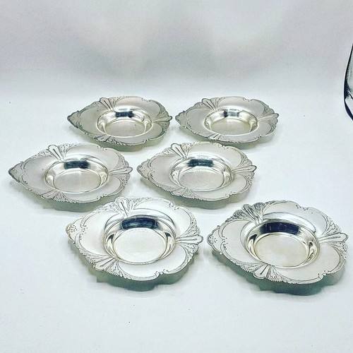 Petites assiettes décorées - 6,