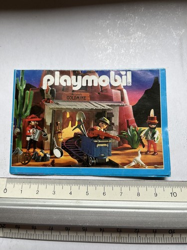 Petit mini catalogue playmobil - petit,