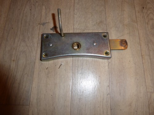 Serrure porte latérale