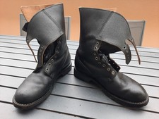 Paire de rangers cuir noir armée française