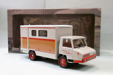 Altaya / Ixo - Camion BERLIET STRADAIR 50 1968 transport chevaux BO 1/43