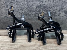 Jeu de freins à étrier avant