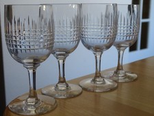 BACCARAT 4 ANCIENS VERRES