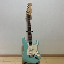 Squier by Fender Strat Surf