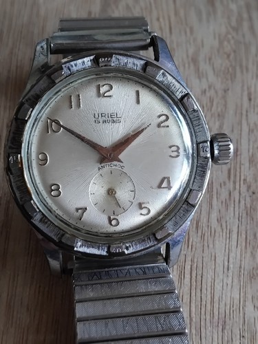 Ancienne montre mecanique - ancienne,