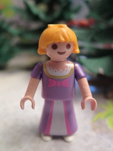 Enfant petite fille - fille, blonde