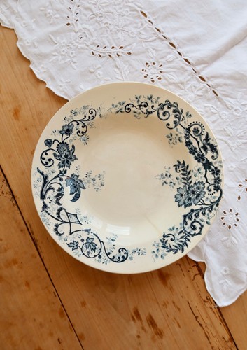 Assiette creuse ancienne terre