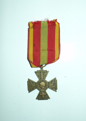 Médaille croix combattant - médaille,