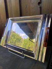 Elegance intemporelle pour ce plateau MEPRA acier inoxydable 18/10 made in Italy