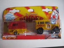 VEHICULE MINIATURE DE MARQUE MAJORETTE - CIRQUE PINDER - 4/4 TOYOTA AVEC REMORQU