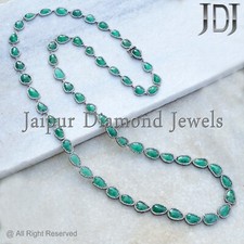 104 CT Vert Émeraude Collier