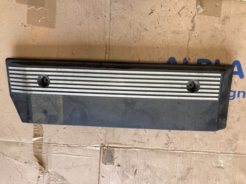 Bmw 525i e39 cache moteur - 525i,