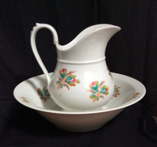 Ancien broc et sa cuvette