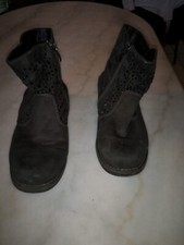 Bottines noires en daim, fourrées, pointure 36