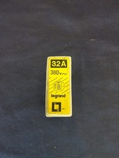 Fusible Ancien LEGRAND 32A Porcelaine Broche 9mm Entre Axe 30mm