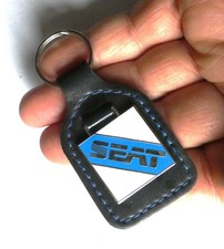 Ancien porte clé cuir et métal Automobiles SEAT Garage 74 Gillon Epagny.