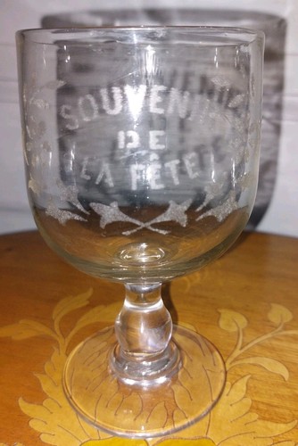 Verre ancien soufflé - , gravé