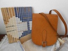 Sac sacoche en cuir LANCEL