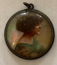 PETIT MEDAILLON ROND EN EMAIL