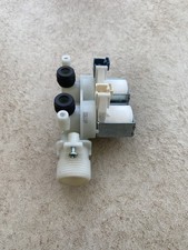 Électrovanne double arrivée d’eau – Hotpoint Ariston RSG723WFR Lave Linge