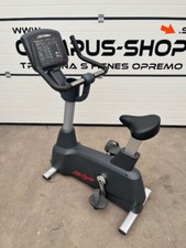Vélo droit Life Fitness