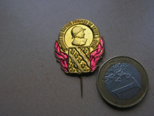 Insigne epinglette sapeur - insigne,