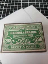 boîte de plumes scellée