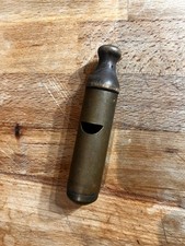 Ancien sifflet d'appeau en