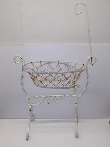 Ancien lit poupee - poupee, berceau
