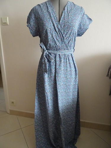 Robe longue bleue violine