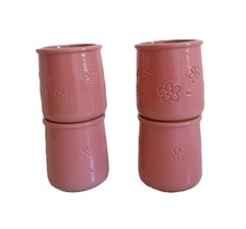 4 pots de yaourt rose. Décor
