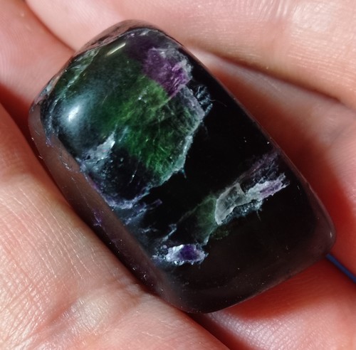 21.89gr 25x25x20mm fluorite