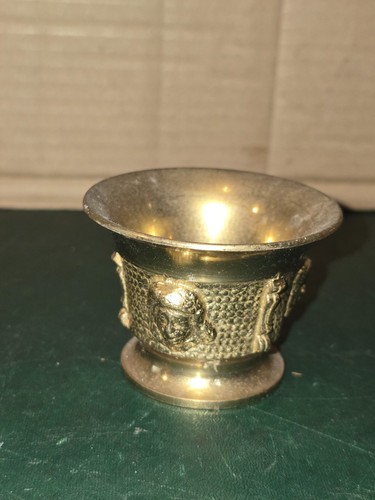 Ancien petit mortier laiton - mortier, en