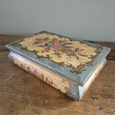 Ancienne boîte à cigarettes