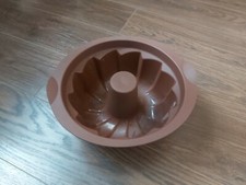 grand moule silicone brioche kouglof marron utilisé une fois 