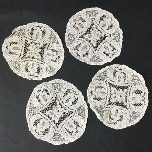 Lot petits napperons - petits,