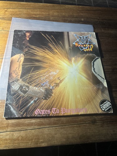 Running wild gates - running, to