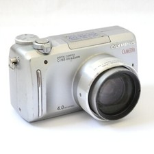 HS POUR PIECES / Olympus Digital Camera C-765 Ultra Zoom 4.0MP Silver  