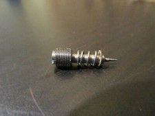 Vis de richesse de carburateur