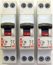 Lot de 3 disjoncteurs Legrand