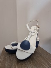 GEOX : PAIRE DE SANDALES MARINE ET BLANCHE GROSSE PASTILLE GEOX MARINE 